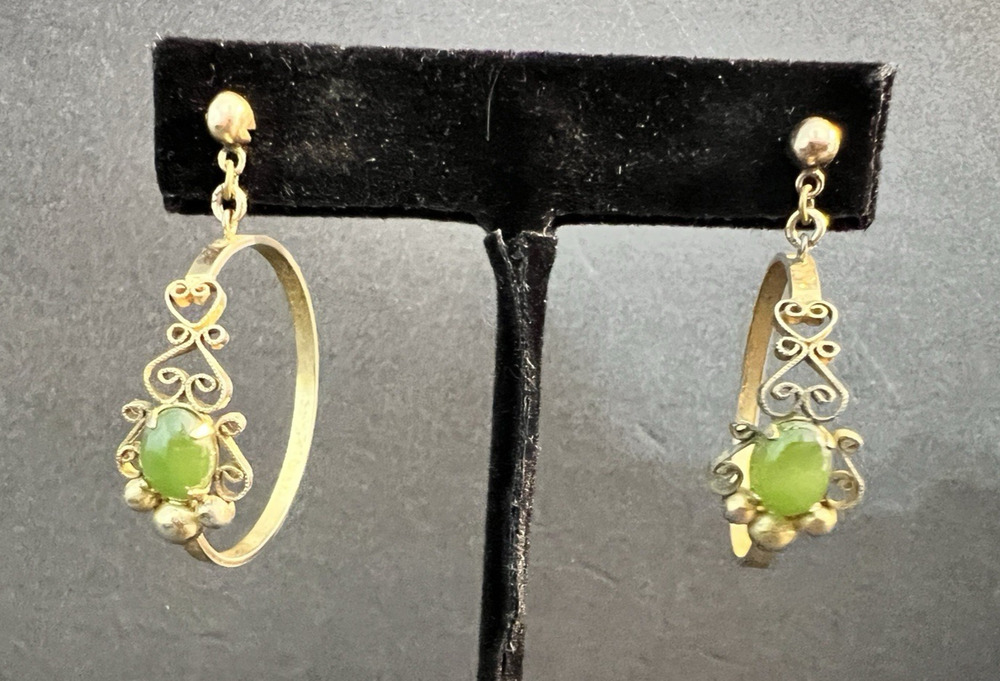 Unique Green Jade Cabachon Filigree Hoop Dangle Pierced Earrings VTG